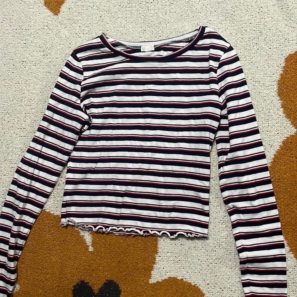 Garage long sleeve size s